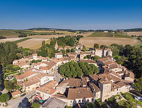 Fourcès, bastide ronde du Gers. - Agrandir l'image (fenêtre modale)