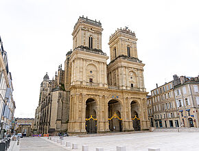 Cathédrale Sainte Marie Auch. - Agrandir l'image (fenêtre modale)